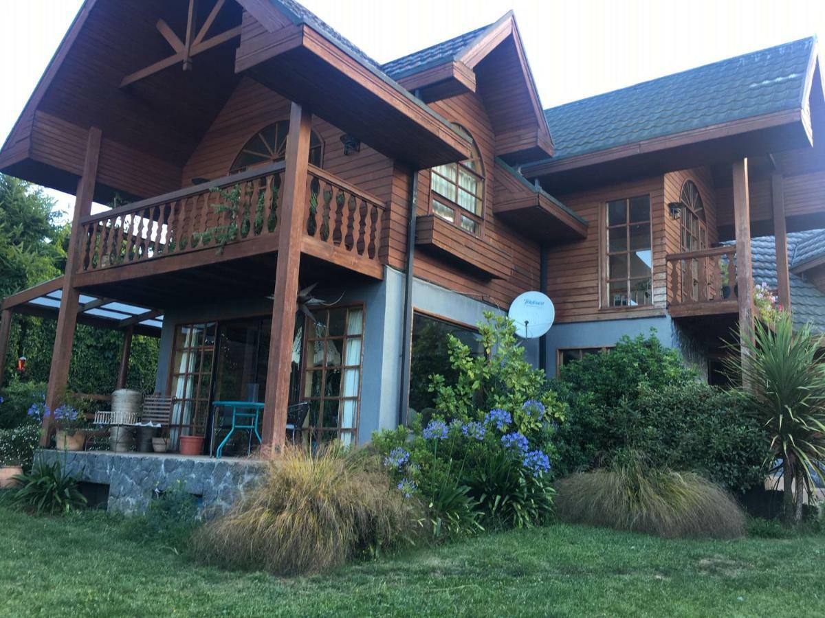 Hotel Casa Marron Вильяррика Экстерьер фото