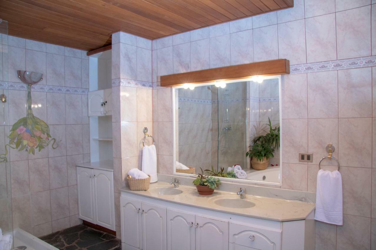 Hotel Casa Marron Вильяррика Экстерьер фото
